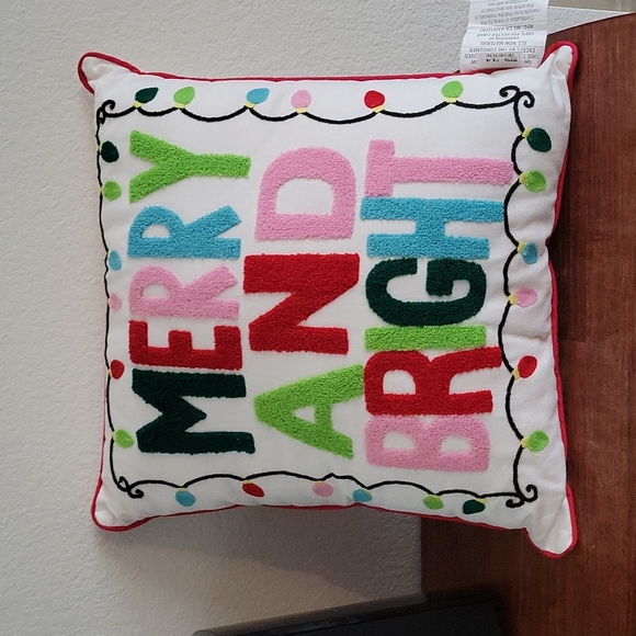 NWT Holiday Merry & Bright Pillow 16X16